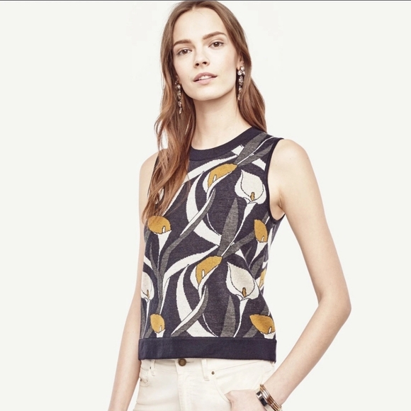 Ann Taylor Tops - Ann Taylor Navy Blue Yellow Floral Sleeveless Crew Crop Sweater S